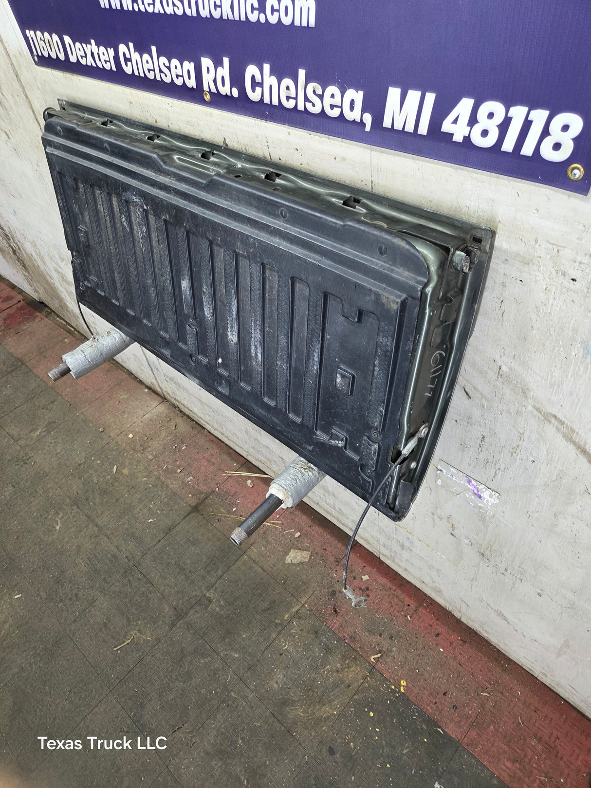 2002-2005 Ford Explorer Tailgate