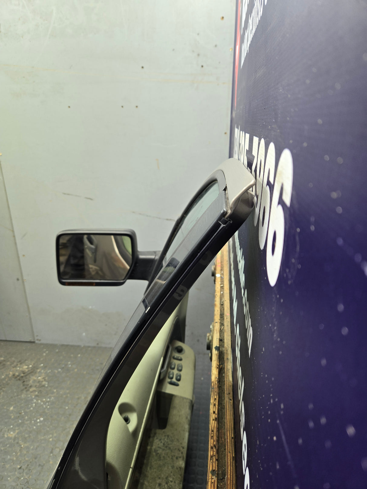 2004-2008 Ford F150 Driver Side Extended/Regular Cab Front Door LH