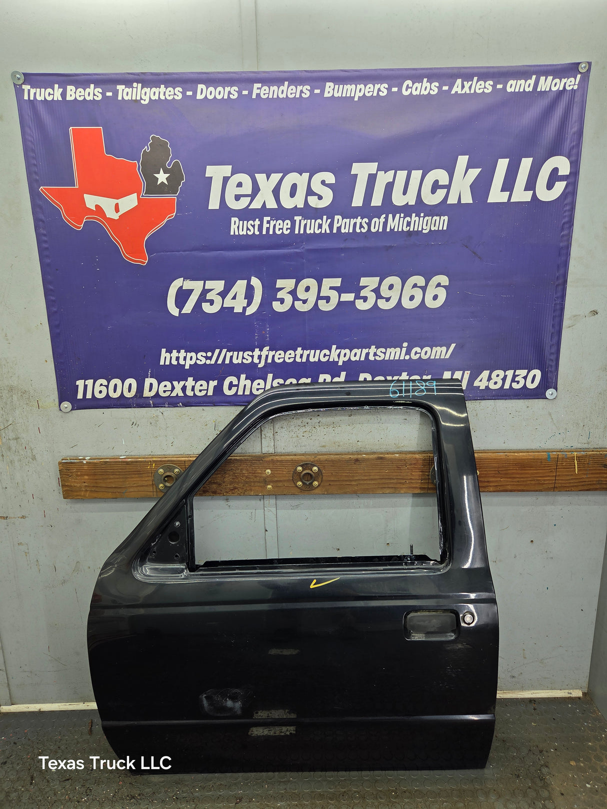 2003-2005 Ford Ranger Driver Side Front Left Hand Door