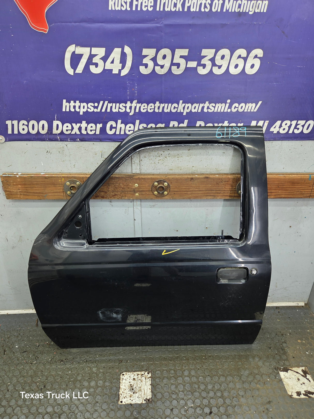2003-2005 Ford Ranger Driver Side Front Left Hand Door