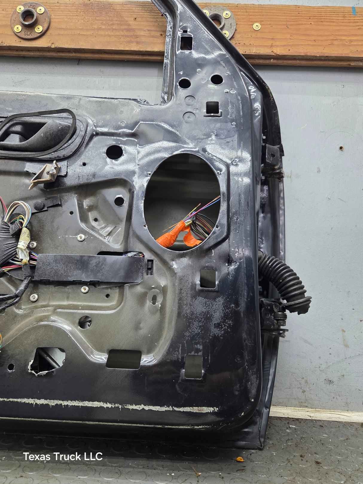 2003-2005 Ford Ranger Driver Side Front Left Hand Door