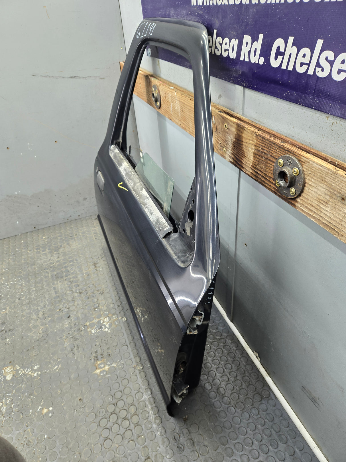 2003-2005 Ford Ranger Passenger Side Front Right Hand Door