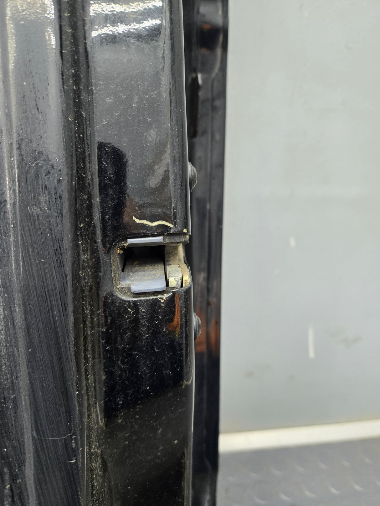 2003-2005 Ford Ranger Passenger Side Front Right Hand Door