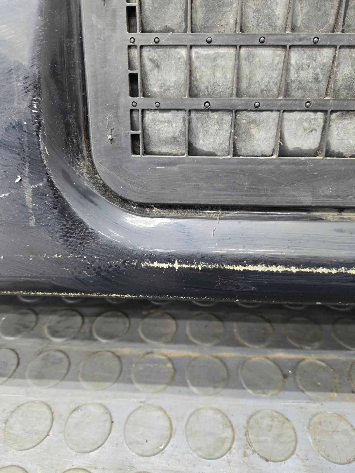 2003-2005 Ford Ranger Passenger Side Front Right Hand Door