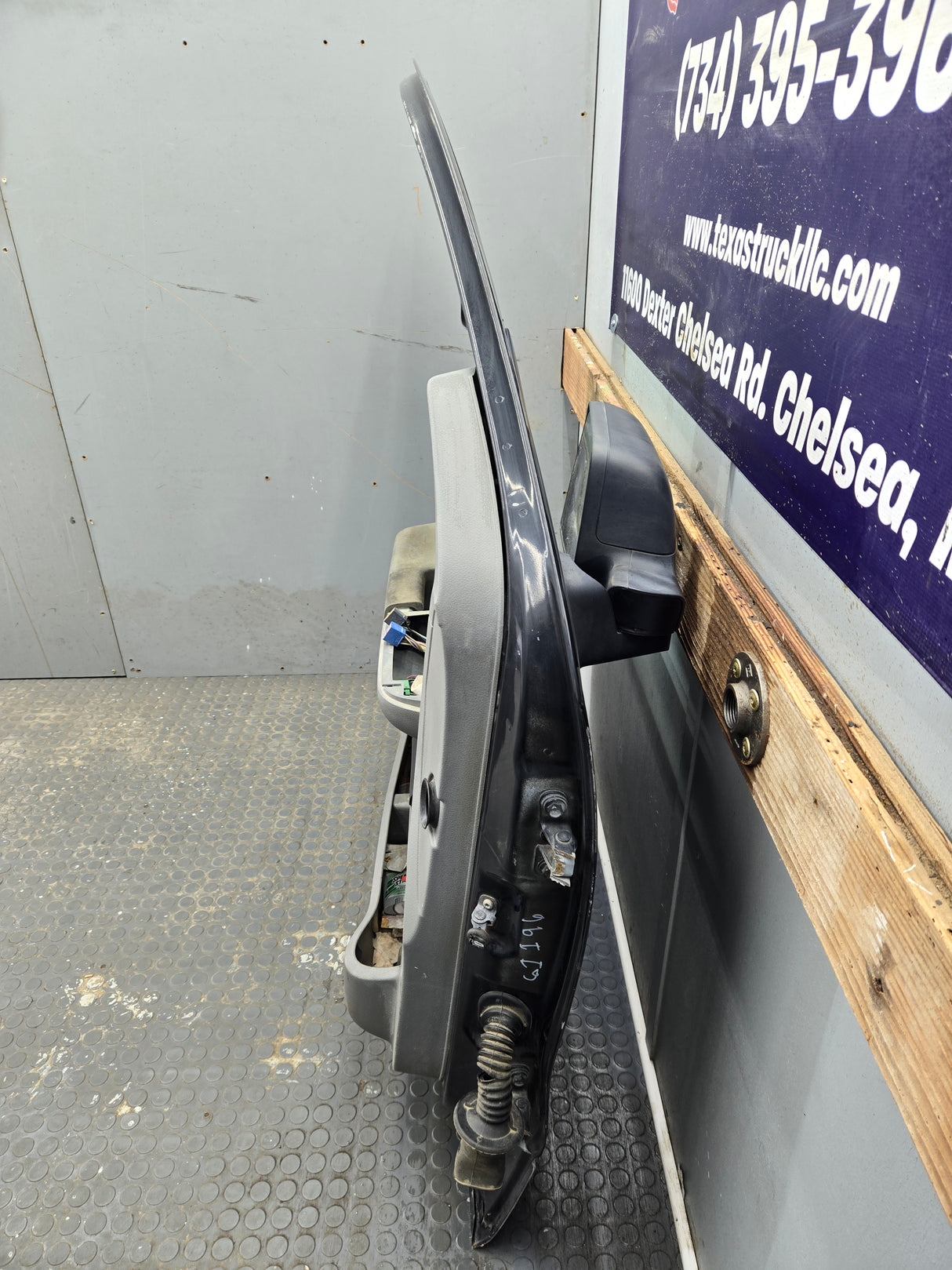 2004-2008 Ford F150 Driver Side Extended/Regular Cab Front Door LH