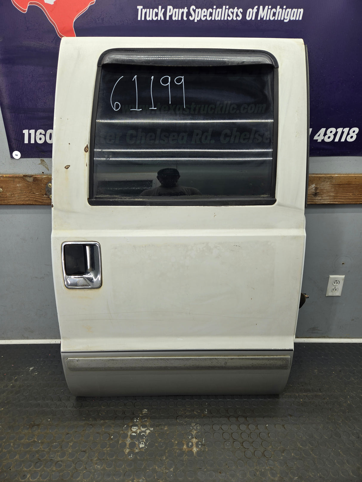 1999-2011 Ford Super Duty F250 F350 F450 F550 RH Crew Cab Passenger Side Rear Door