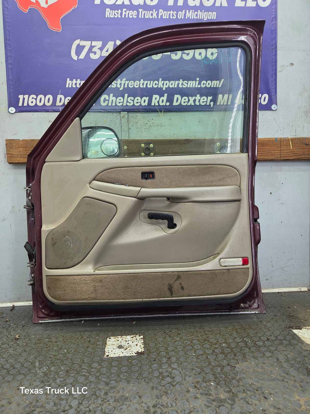 1999-2006 Chevrolet Silverado / GMC Sierra 1500 2500 3500 HD Front Passenger side Door RH