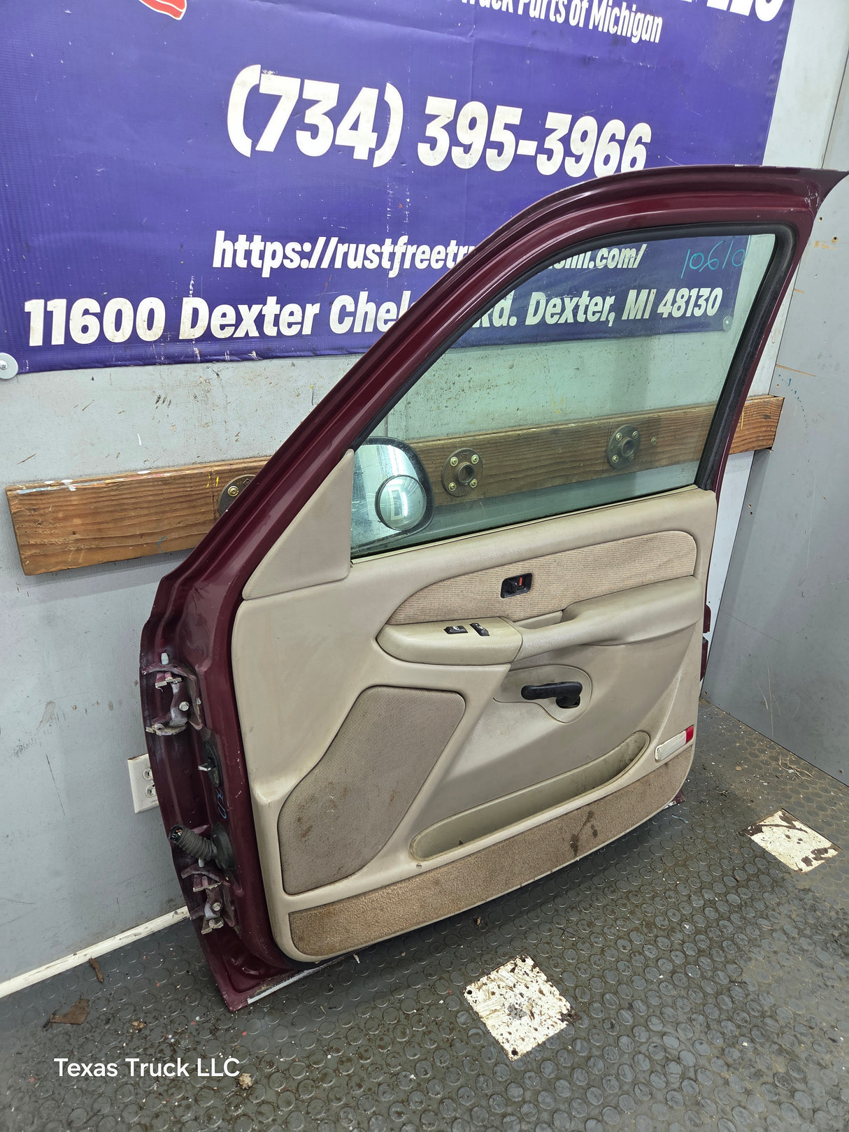 1999-2006 Chevrolet Silverado / GMC Sierra 1500 2500 3500 HD Front Passenger side Door RH