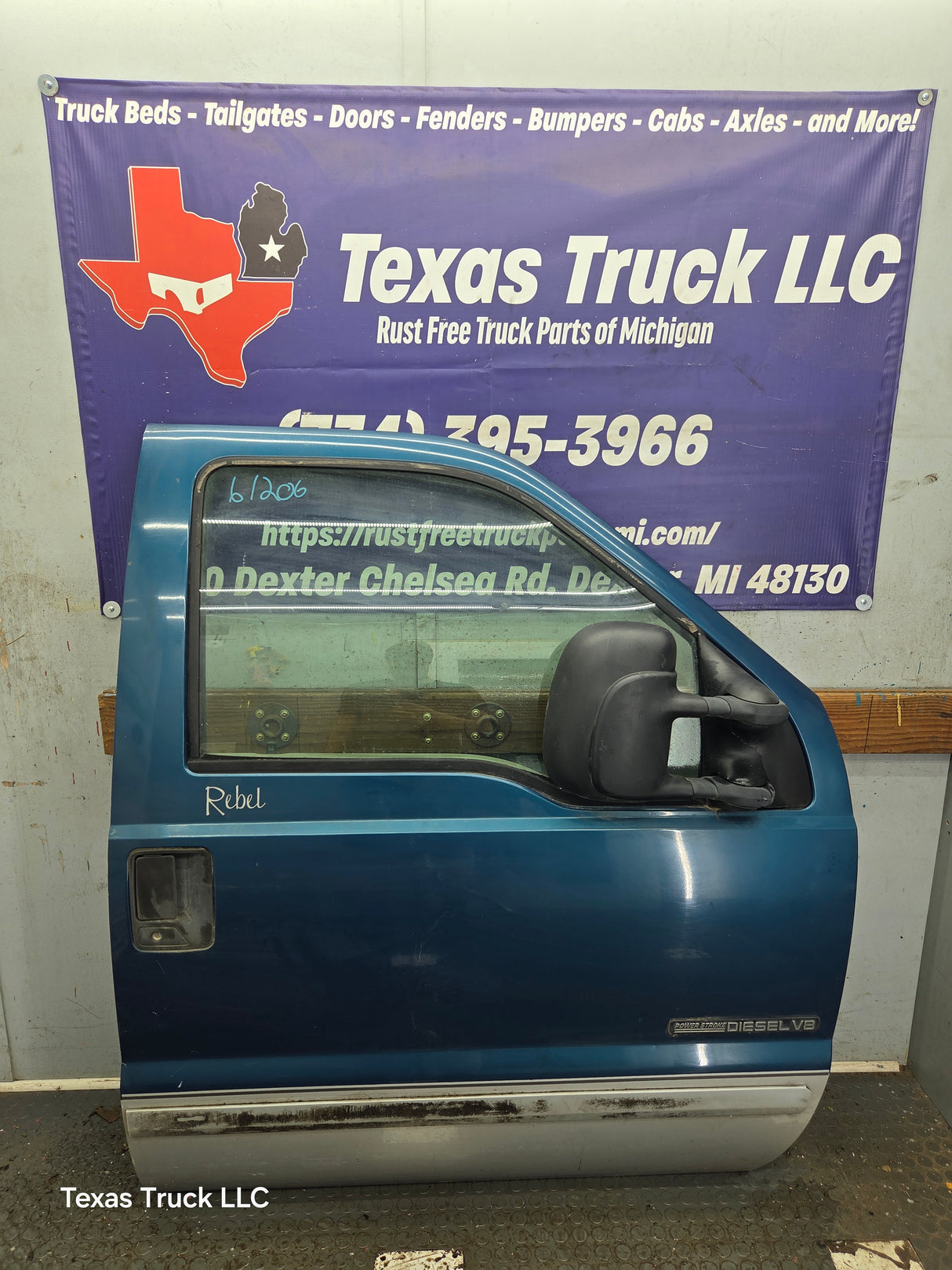 1999-2011 Ford Super Duty / Excursion Front Passenger RH Door F250 F350 F450 F550