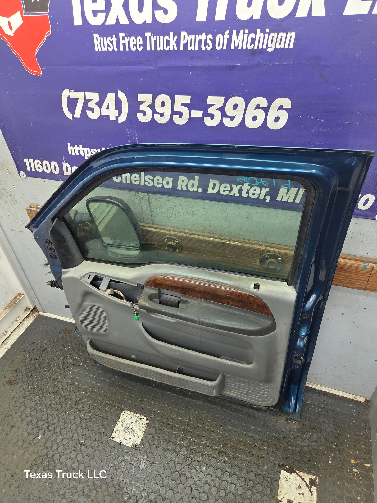 1999-2011 Ford Super Duty / Excursion Front Passenger RH Door F250 F350 F450 F550