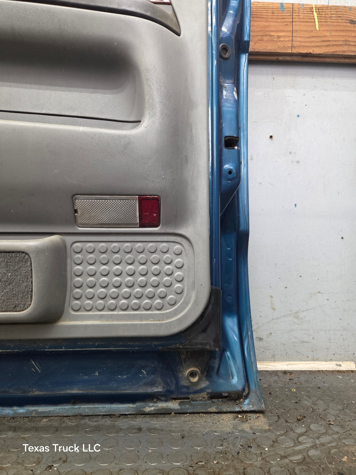 1999-2011 Ford Super Duty / Excursion Front Passenger RH Door F250 F350 F450 F550