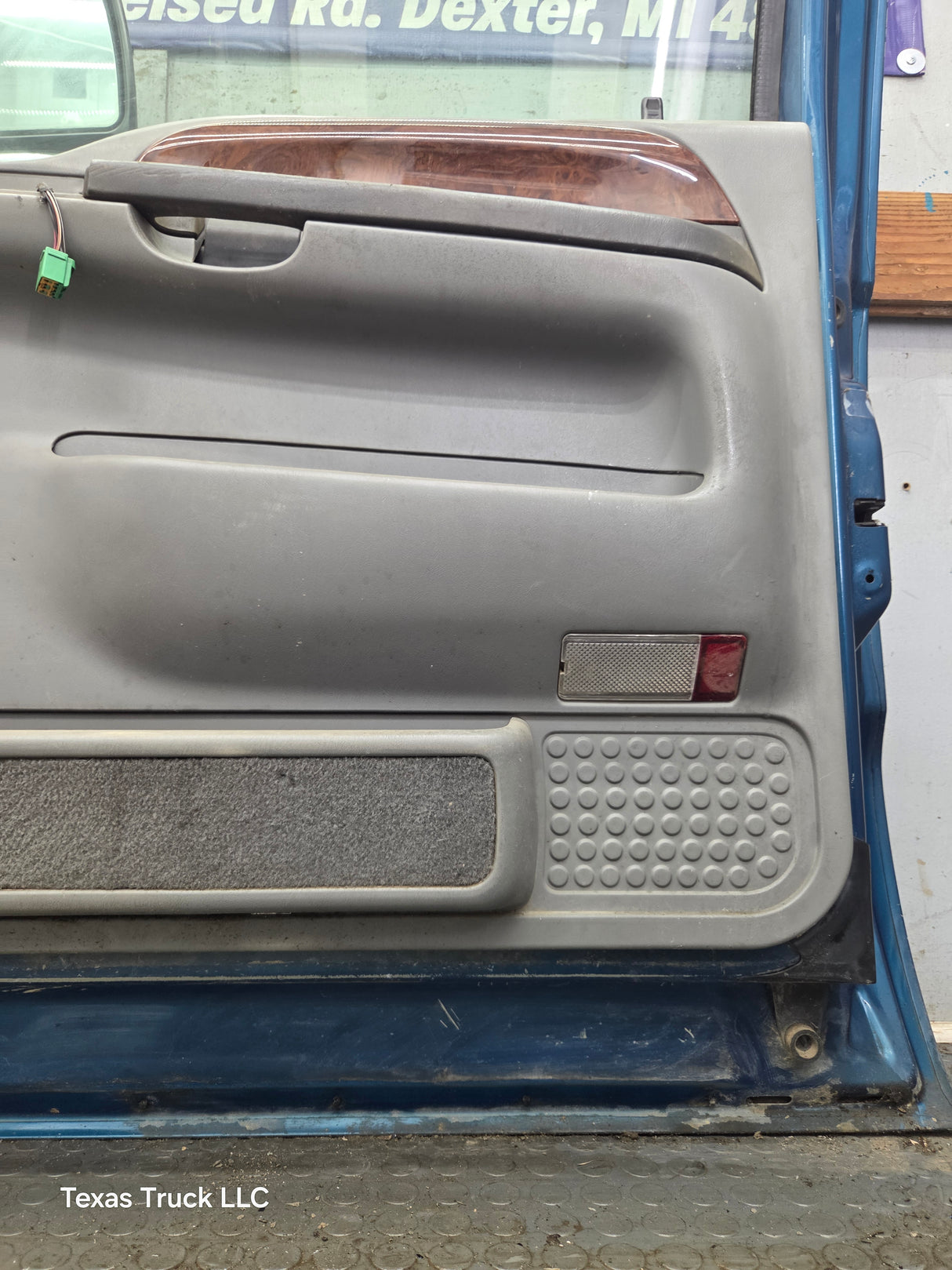 1999-2011 Ford Super Duty / Excursion Front Passenger RH Door F250 F350 F450 F550