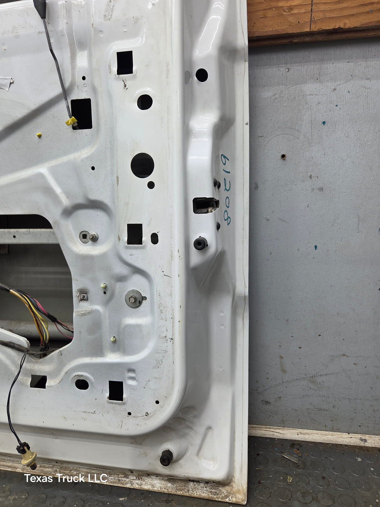 1999-2011 Ford Super Duty / Excursion Front Passenger RH Door F250 F350 F450 F550