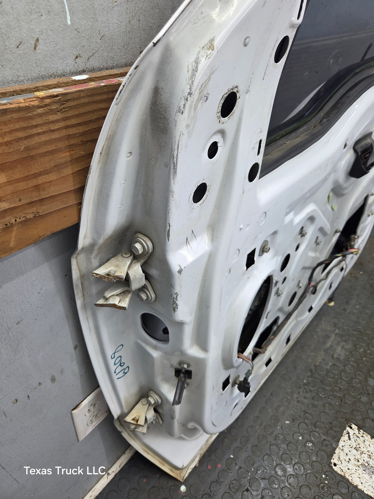 1999-2011 Ford Super Duty / Excursion Front Passenger RH Door F250 F350 F450 F550