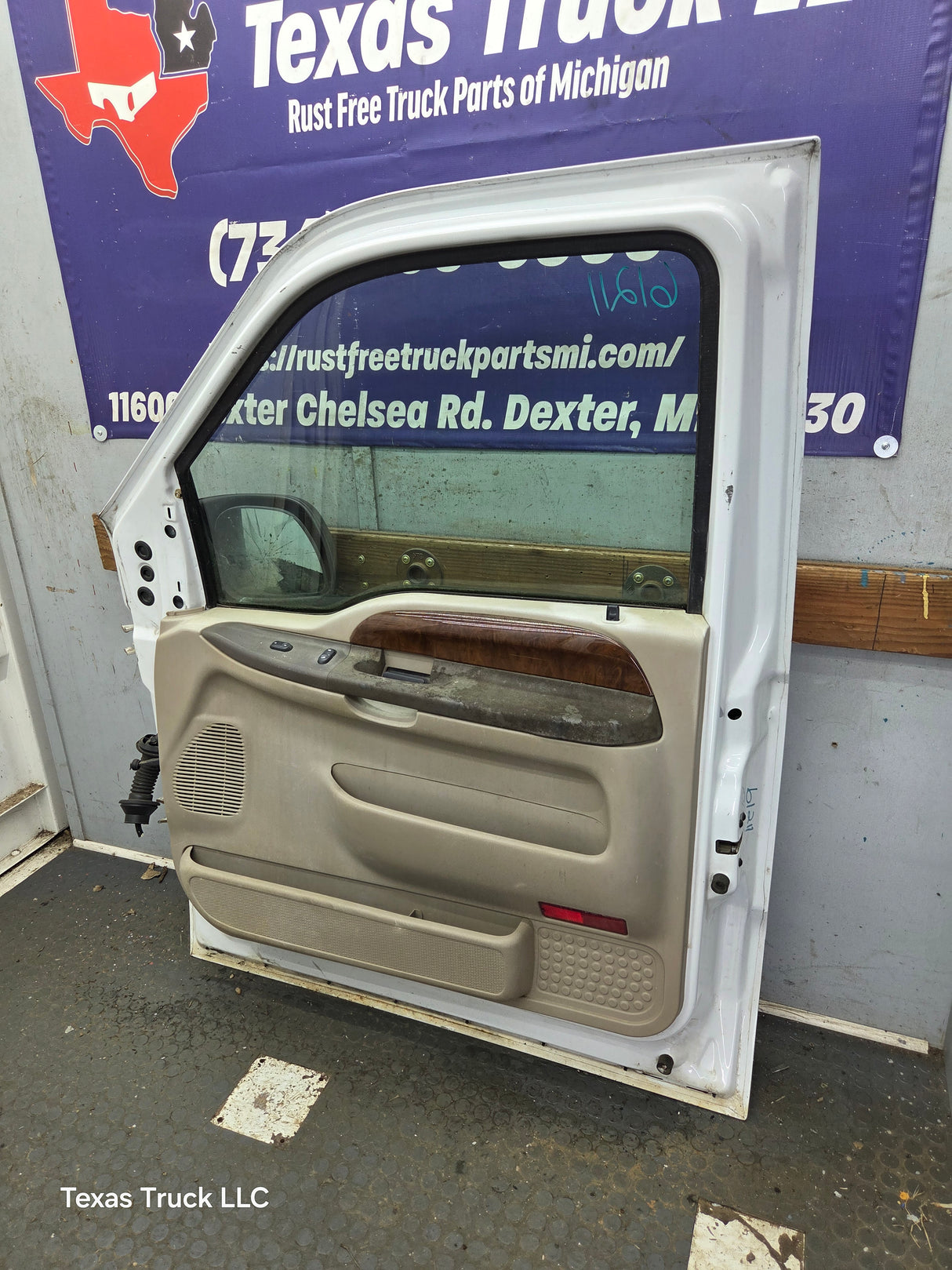 1999-2011 Ford Super Duty / Excursion Front Passenger RH Door F250 F350 F450 F550