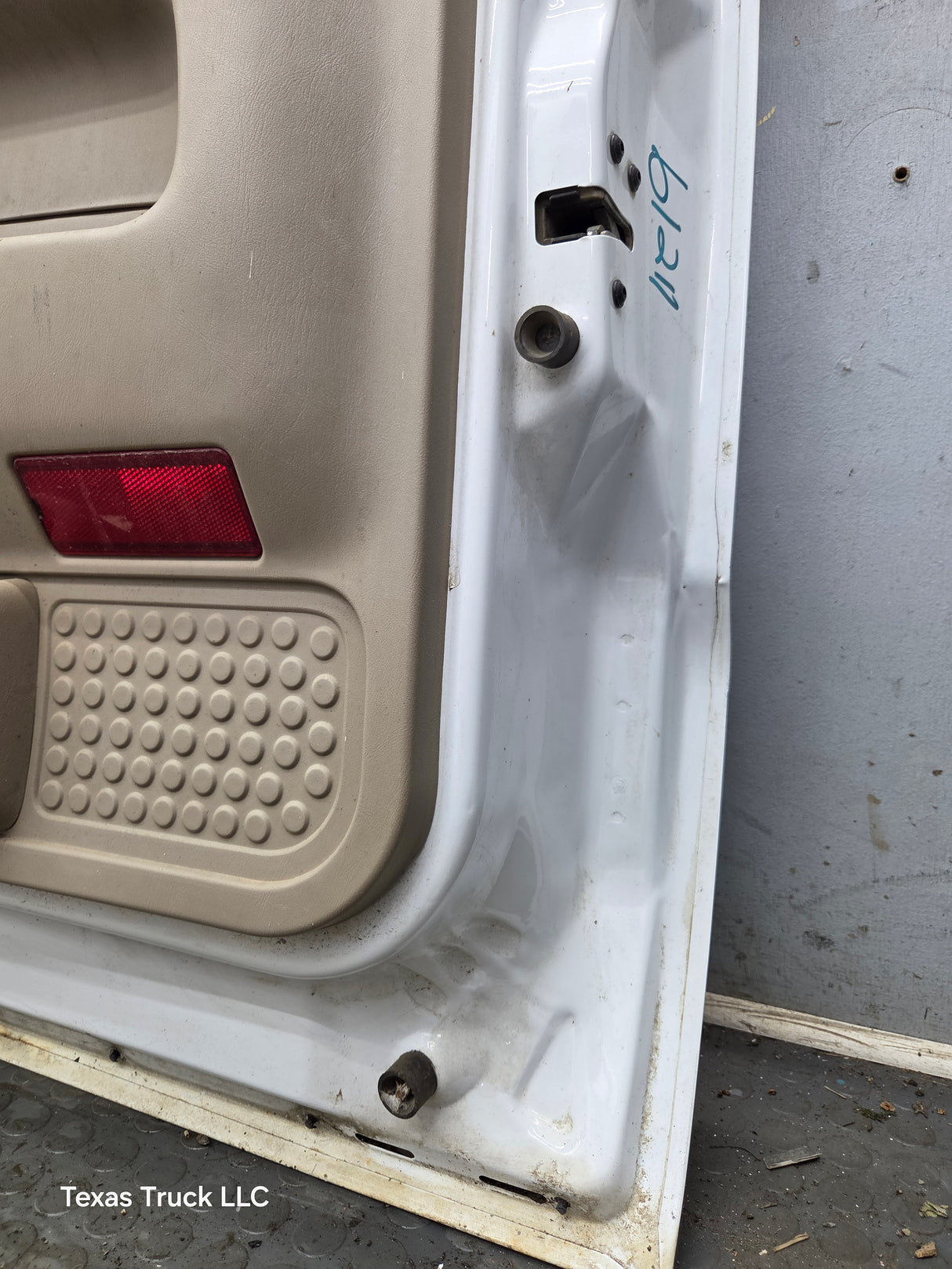 1999-2011 Ford Super Duty / Excursion Front Passenger RH Door F250 F350 F450 F550