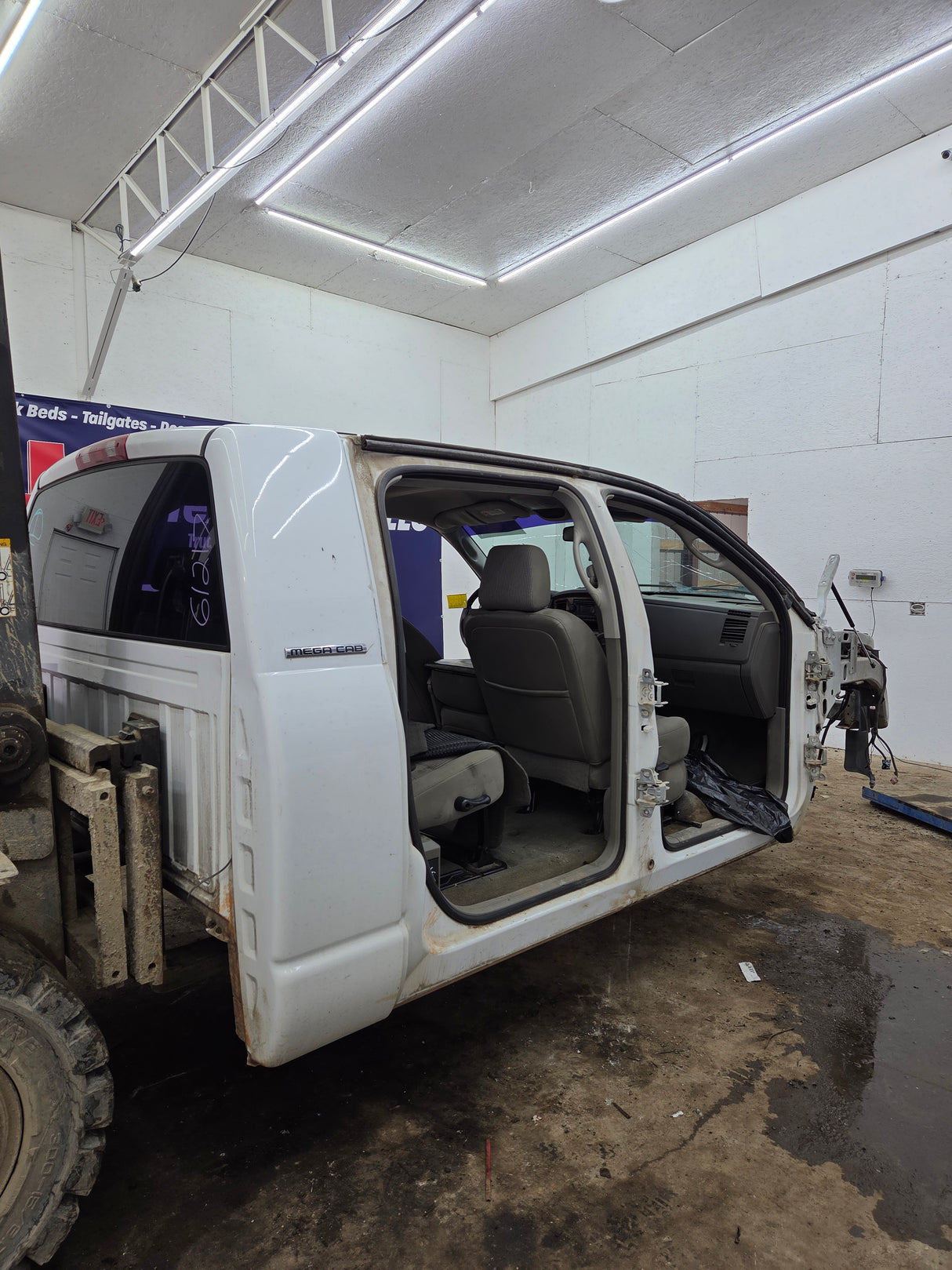 2003-2008 Dodge Ram 3rd Gen Cummins Mega Cab 1500 2500 3500 4500 5500 *Damage