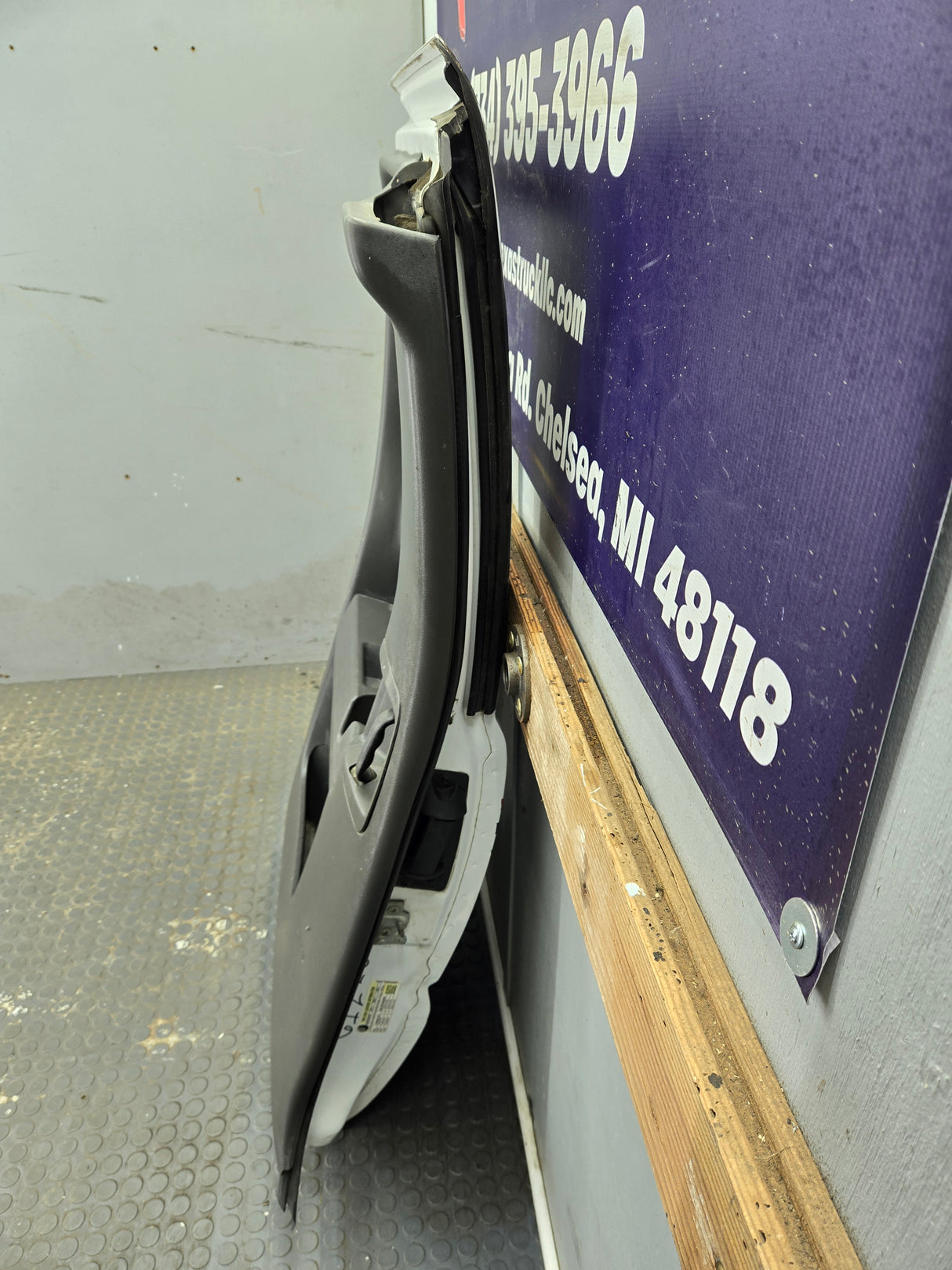 1999-2006 Chevrolet Silverado / GMC Sierra 1500 2500 3500 HD Rear Driver side Extended Cab Rear Door