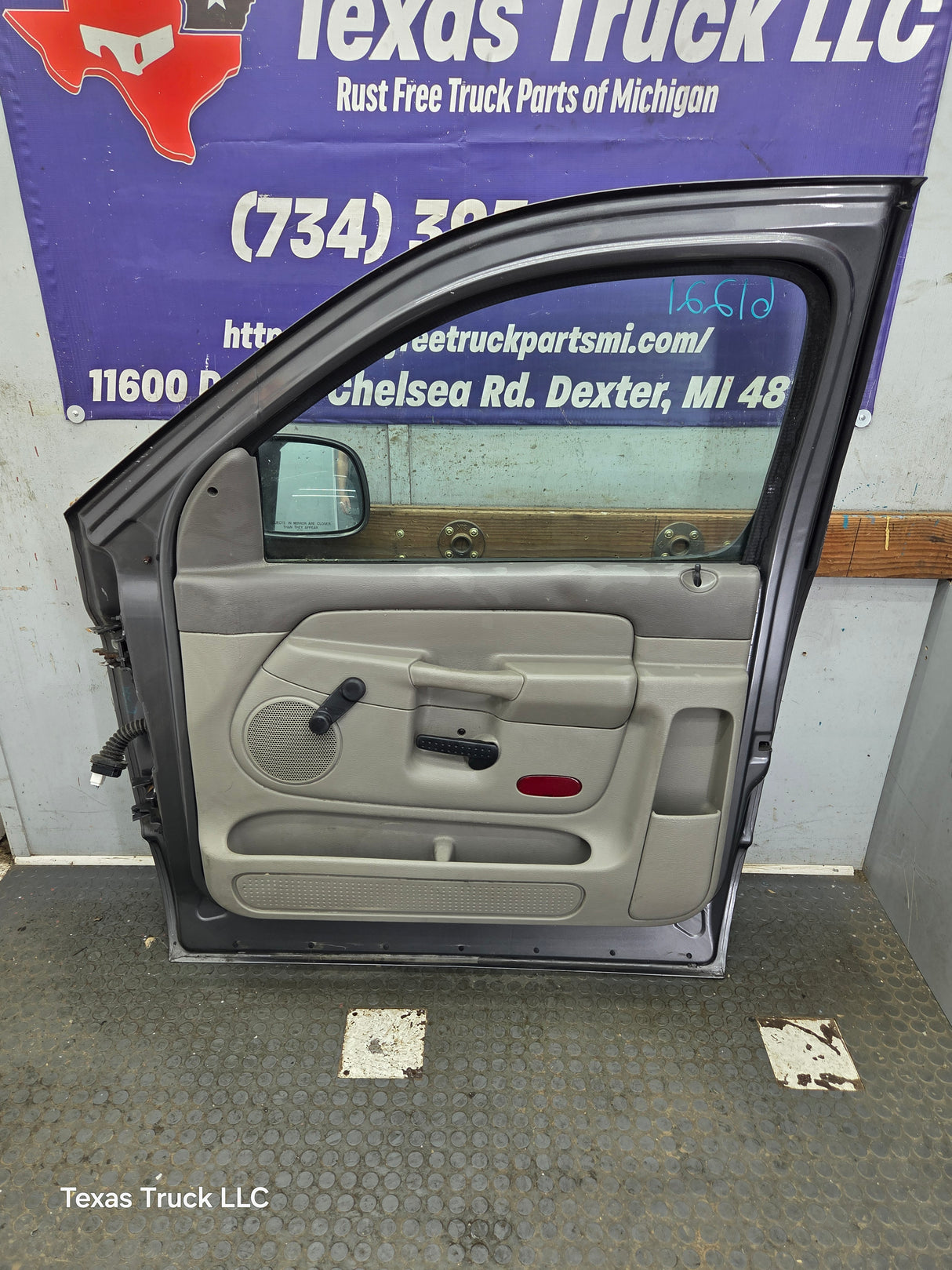 2003-2008 Dodge Ram 3rd Gen Passenger Side Front Regular Cab Door 1500 2500 3500 4500 5500