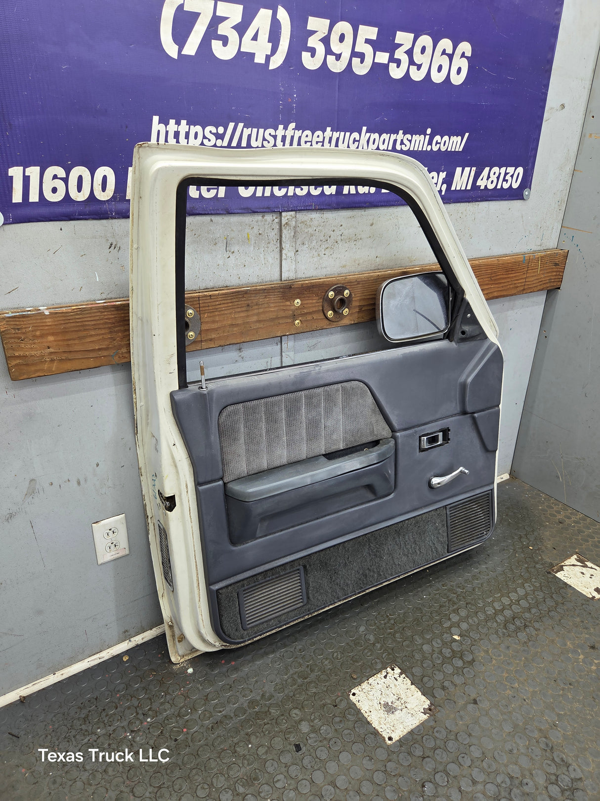 1992-1996 Dodge Dakota LH Driver Side Front Door