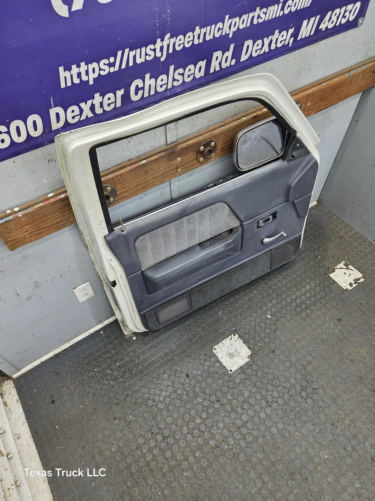 1992-1996 Dodge Dakota LH Driver Side Front Door