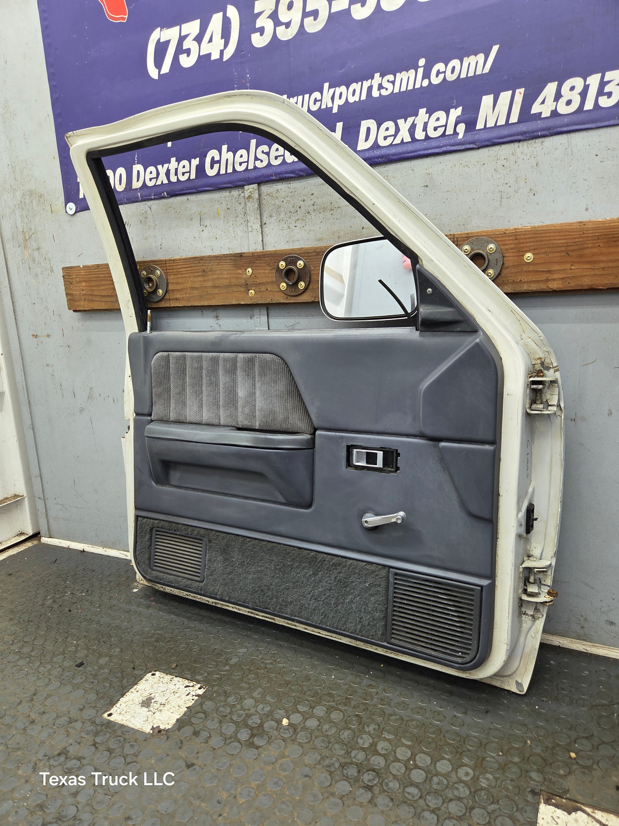 1992-1996 Dodge Dakota LH Driver Side Front Door