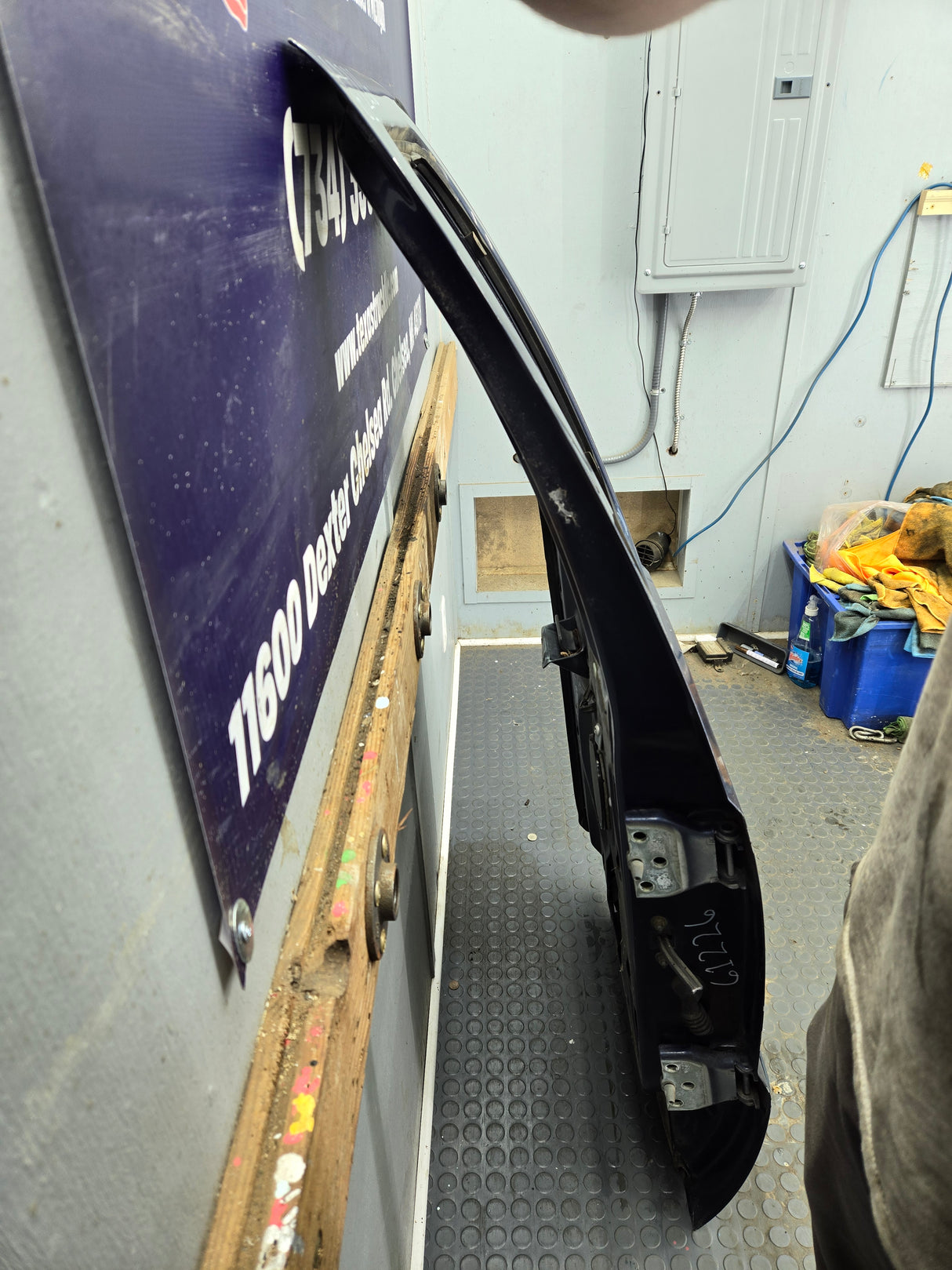 1999-2007 Ford Super Duty F250 F350 F450 F550 RH Extended Cab Passenger Rear Door