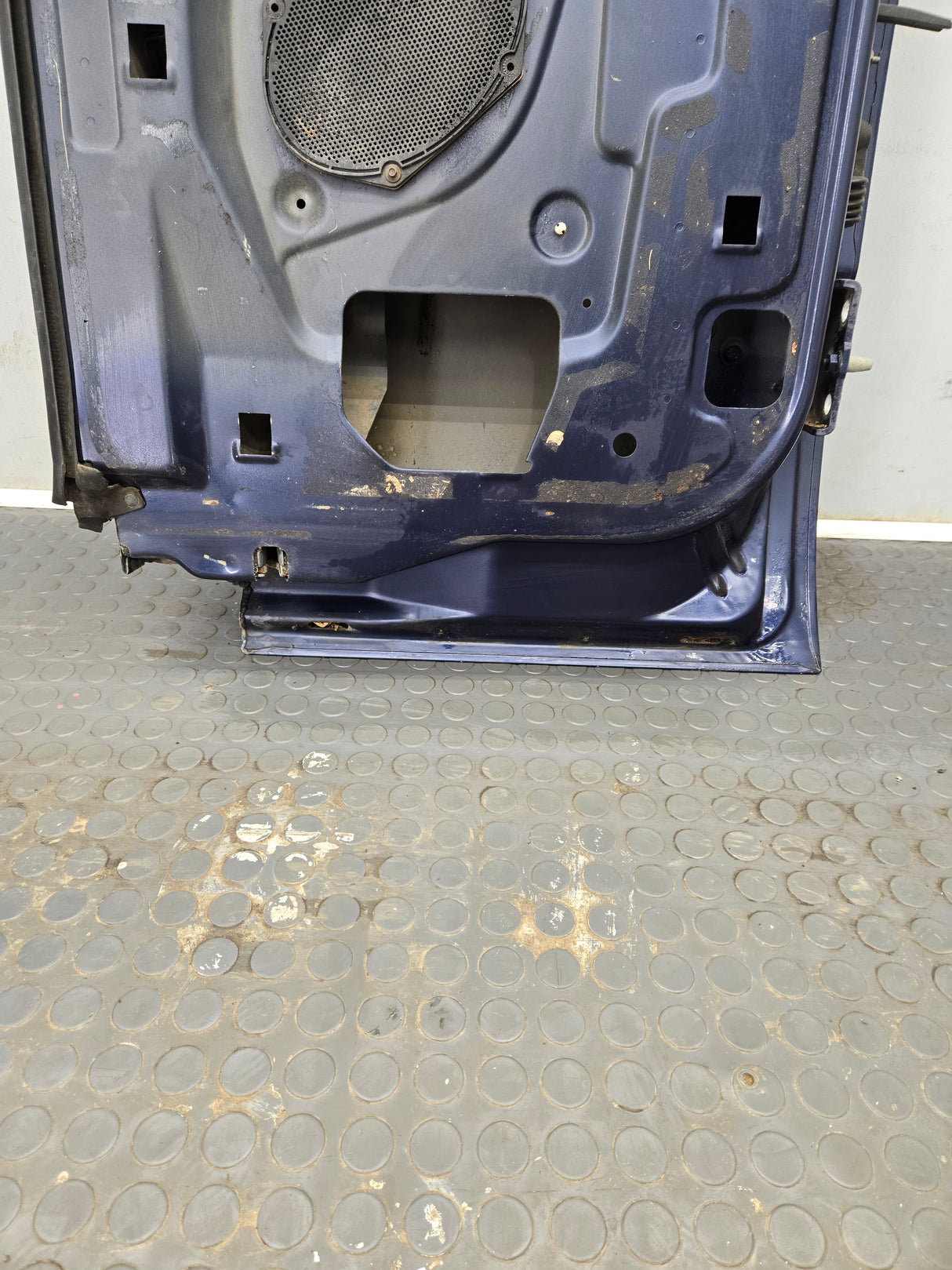 1999-2007 Ford Super Duty F250 F350 F450 F550 RH Extended Cab Passenger Rear Door