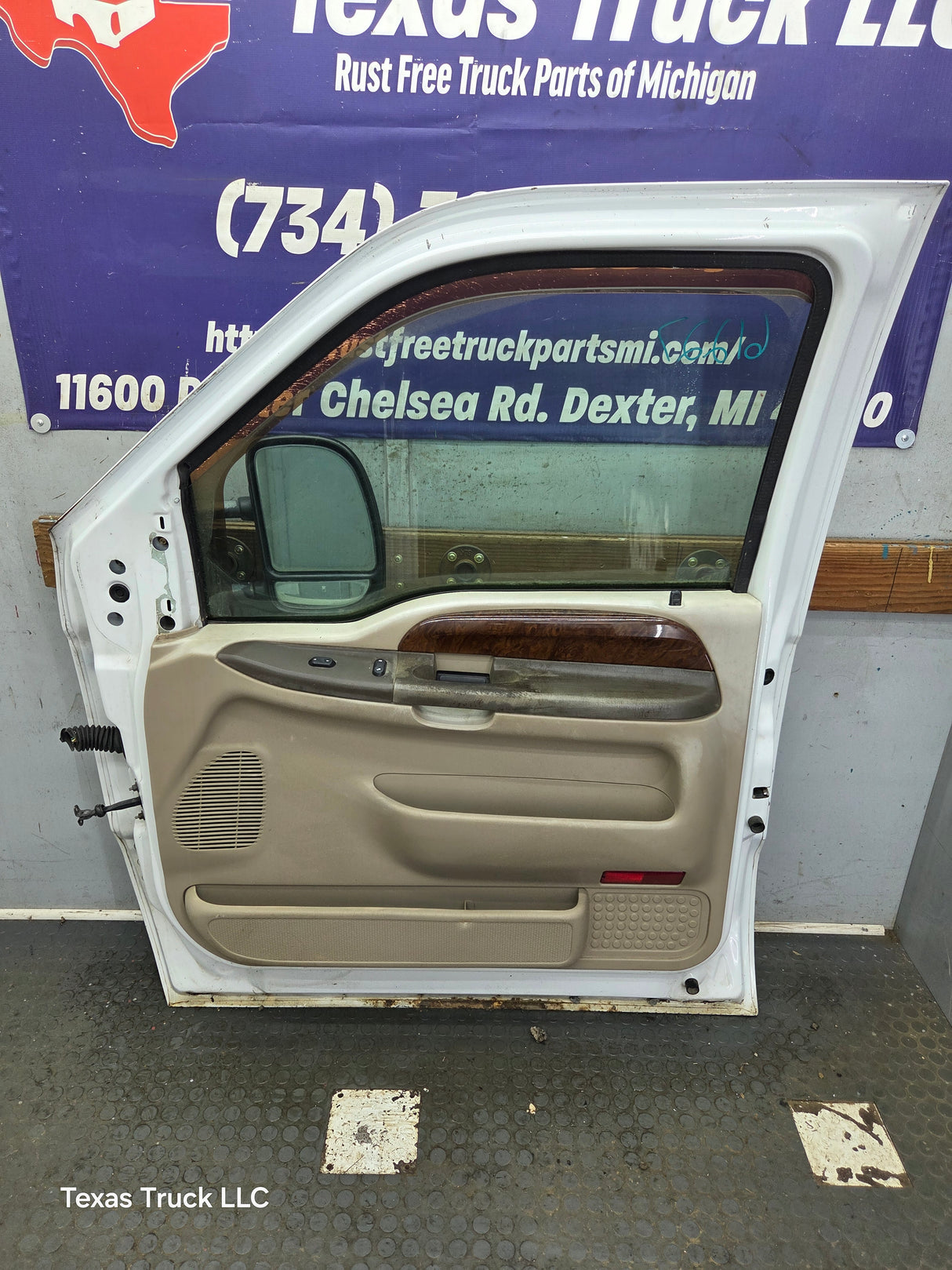 1999-2011 Ford Super Duty / Excursion Front Passenger RH Door F250 F350 F450 F550