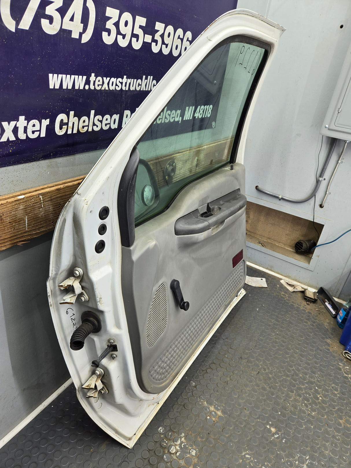 1999-2011 Ford Super Duty / Excursion Front Passenger RH Door F250 F350 F450 F550