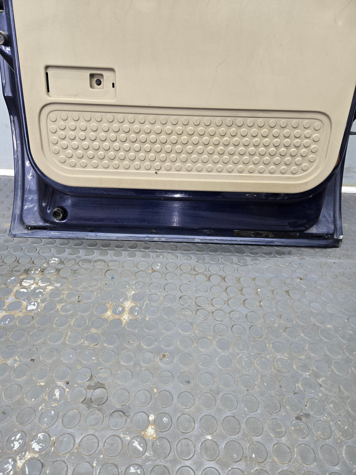 1999-2011 Ford Super Duty LH Driver Side Rear Crew Cab Door F250 F350 F450 F550