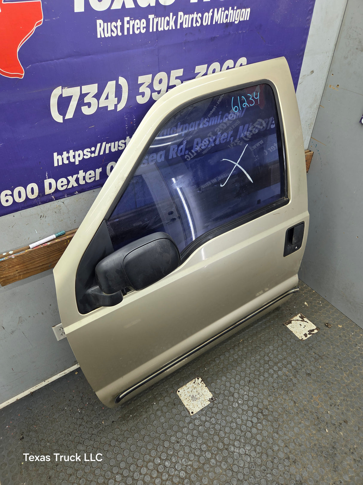 1999-2011 Ford Super Duty LH Driver Side Front Door F250 F350 F450 F550