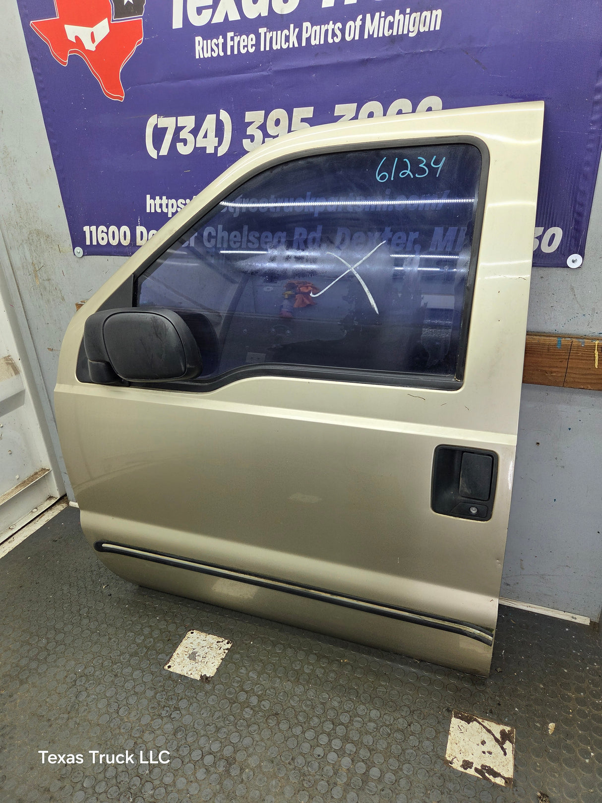 1999-2011 Ford Super Duty LH Driver Side Front Door F250 F350 F450 F550