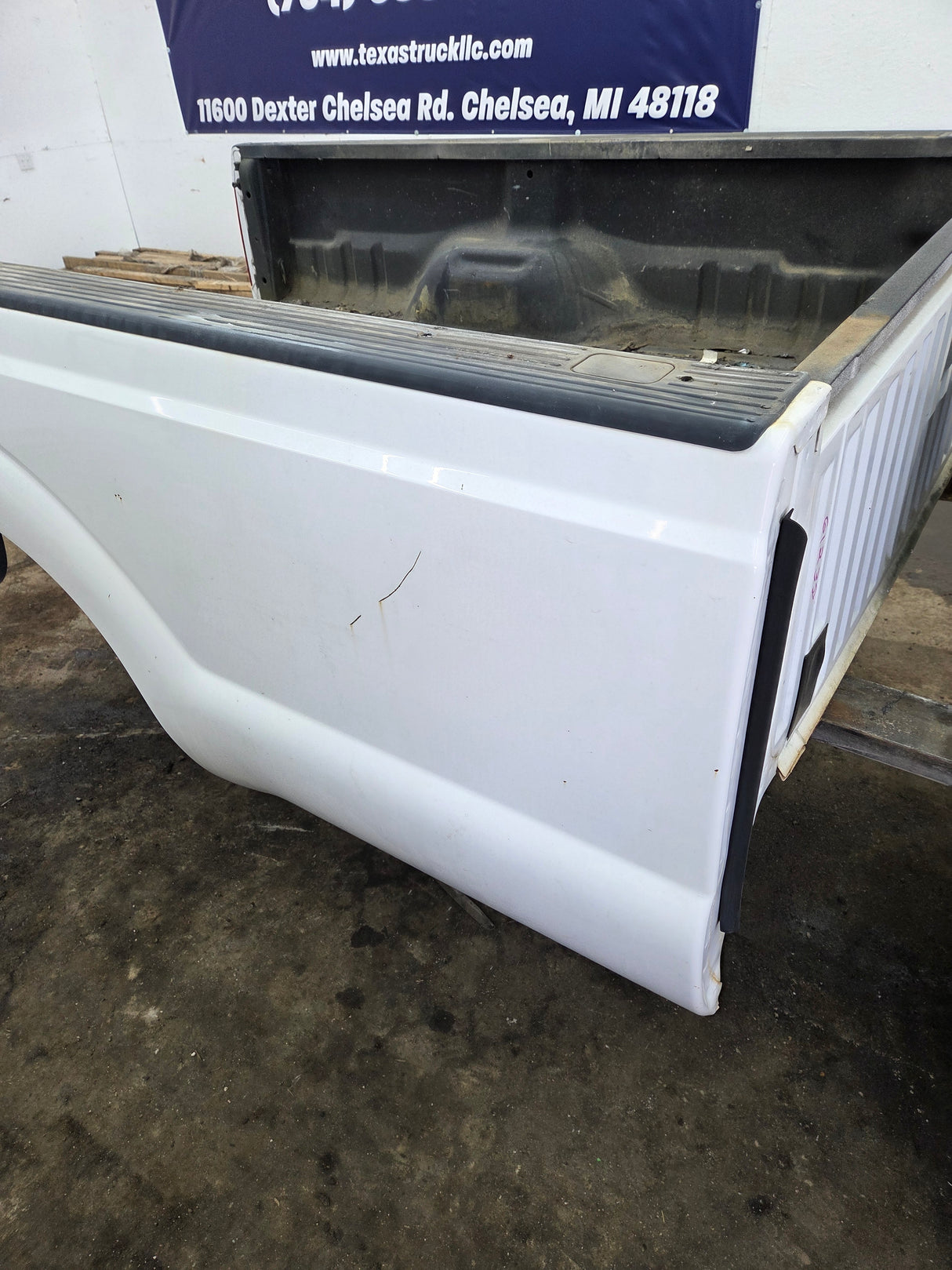 2011-2016 Ford F250 F350 Super Duty 8' Long Truck Bed - Oxford White