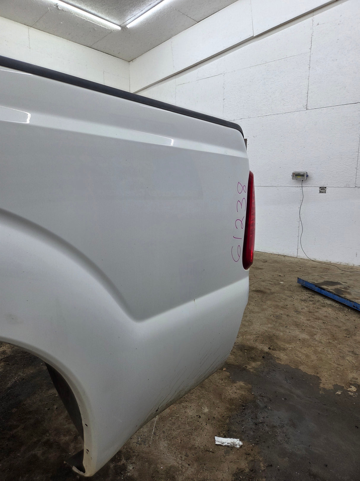 2011-2016 Ford F250 F350 Super Duty 8' Long Truck Bed - Oxford White