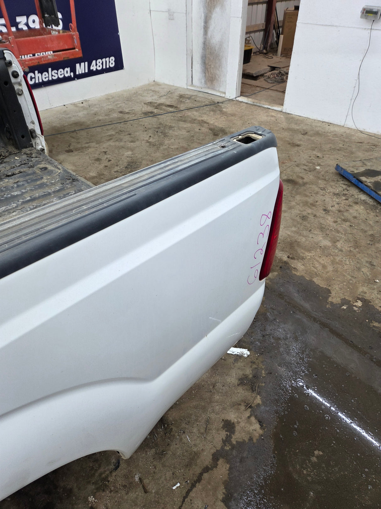 2011-2016 Ford F250 F350 Super Duty 8' Long Truck Bed - Oxford White