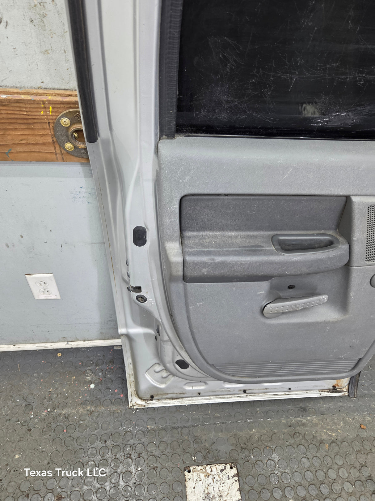 2003-2008 Dodge Ram 3rd Gen LH Driver Rear Quad Cab Door 1500 2500 3500 4500 5500