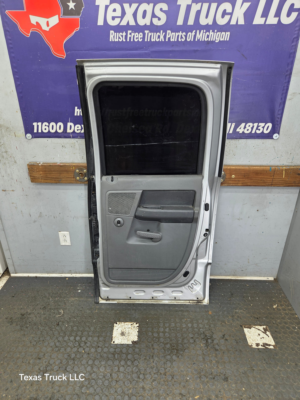 2003-2008 Dodge Ram 3rd Gen RH Passenger Side Rear Quad Cab Door 1500 2500 3500 4500 5500