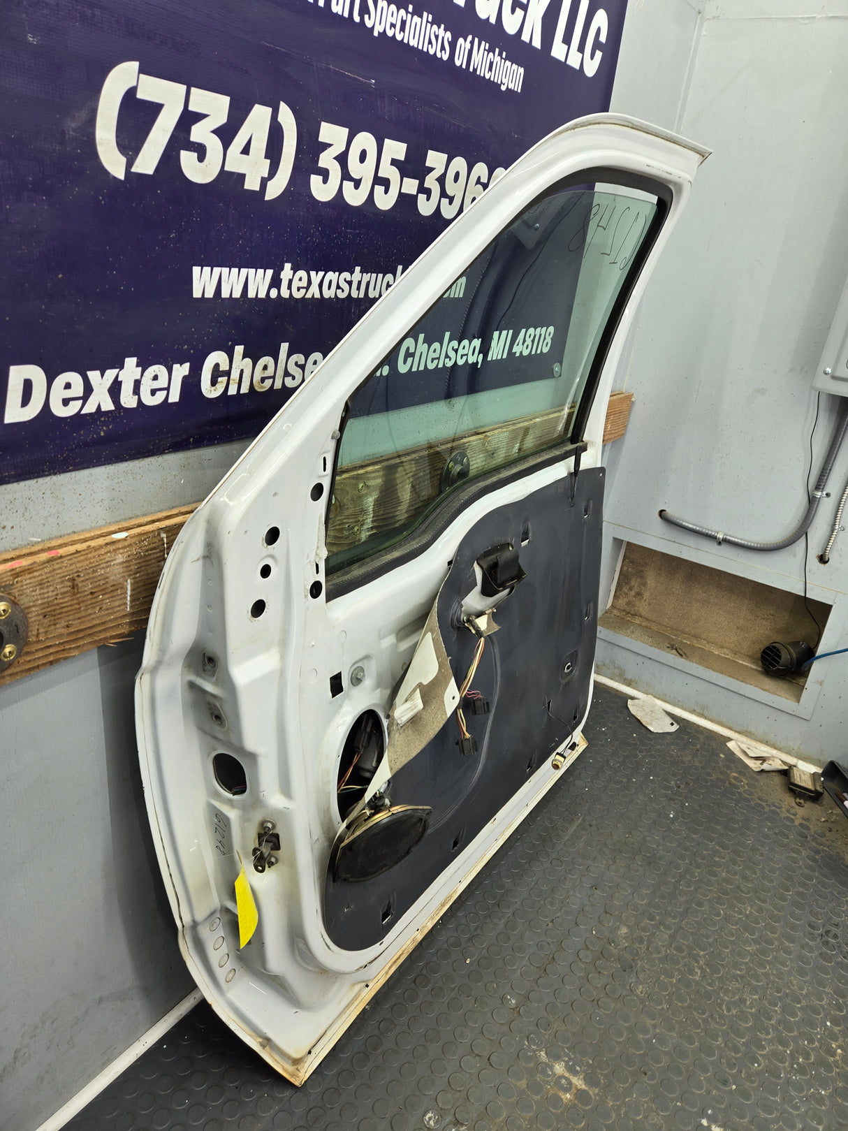 1999-2011 Ford Super Duty / Excursion Front Passenger Side RH Door F250 F350 F450 F550