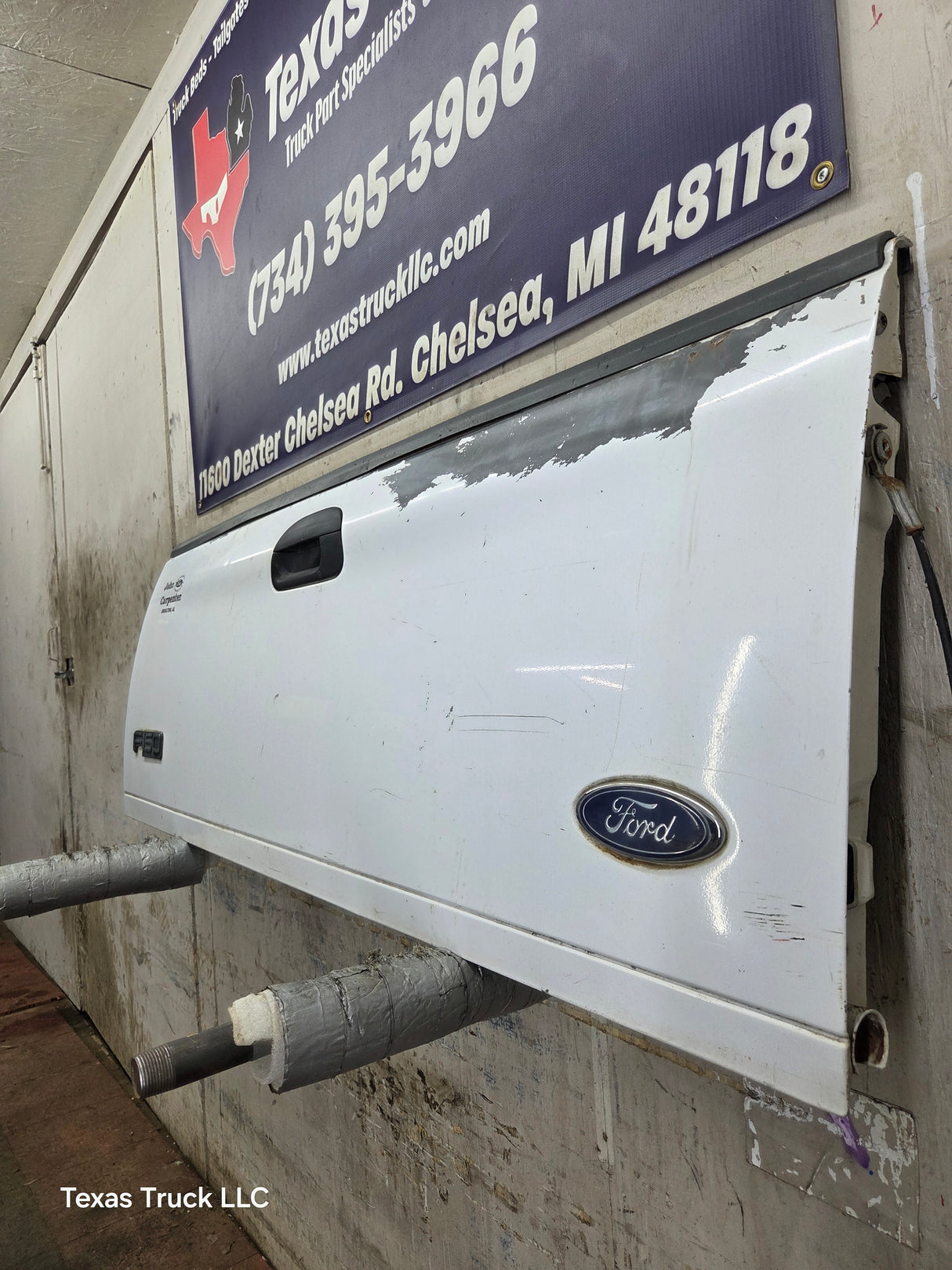 1997-2003 F150 / 1999-2007 Ford F250 F350 F450 F550 Super Duty Tailgate