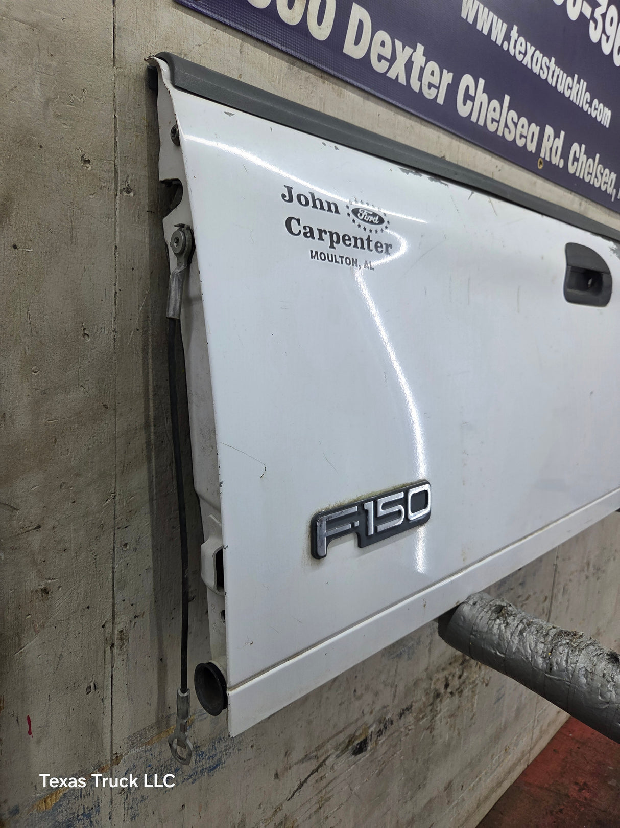 1997-2003 F150 / 1999-2007 Ford F250 F350 F450 F550 Super Duty Tailgate