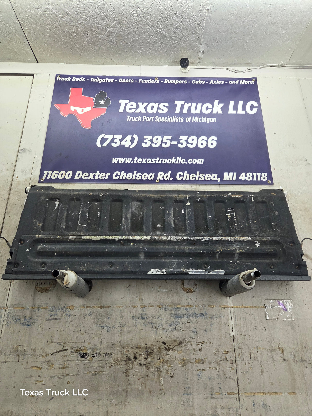 1997-2003 F150 / 1999-2007 Ford F250 F350 F450 F550 Super Duty Tailgate