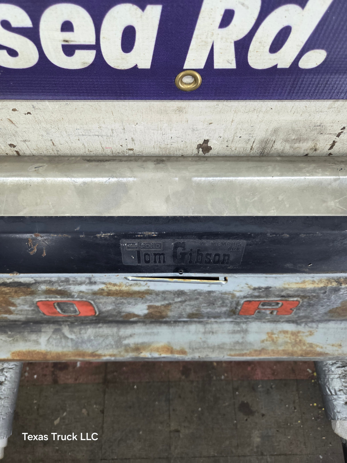 1980-1997 Bullnose / Bricknose / OBS Ford F100 F150 F250 F350 Tailgate *DAMAGE