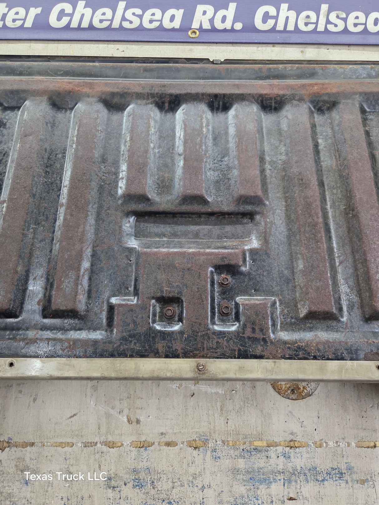 1980-1997 Bullnose / Bricknose / OBS Ford F100 F150 F250 F350 Tailgate *DAMAGE