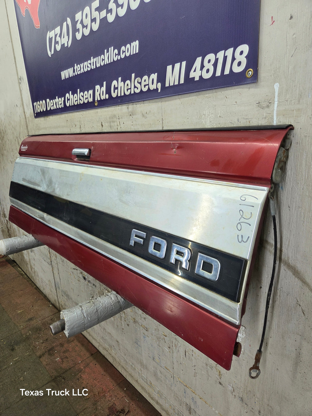 1980-1986 Bullnose / Bricknose / OBS Ford F100 F150 F250 F350 Tailgate