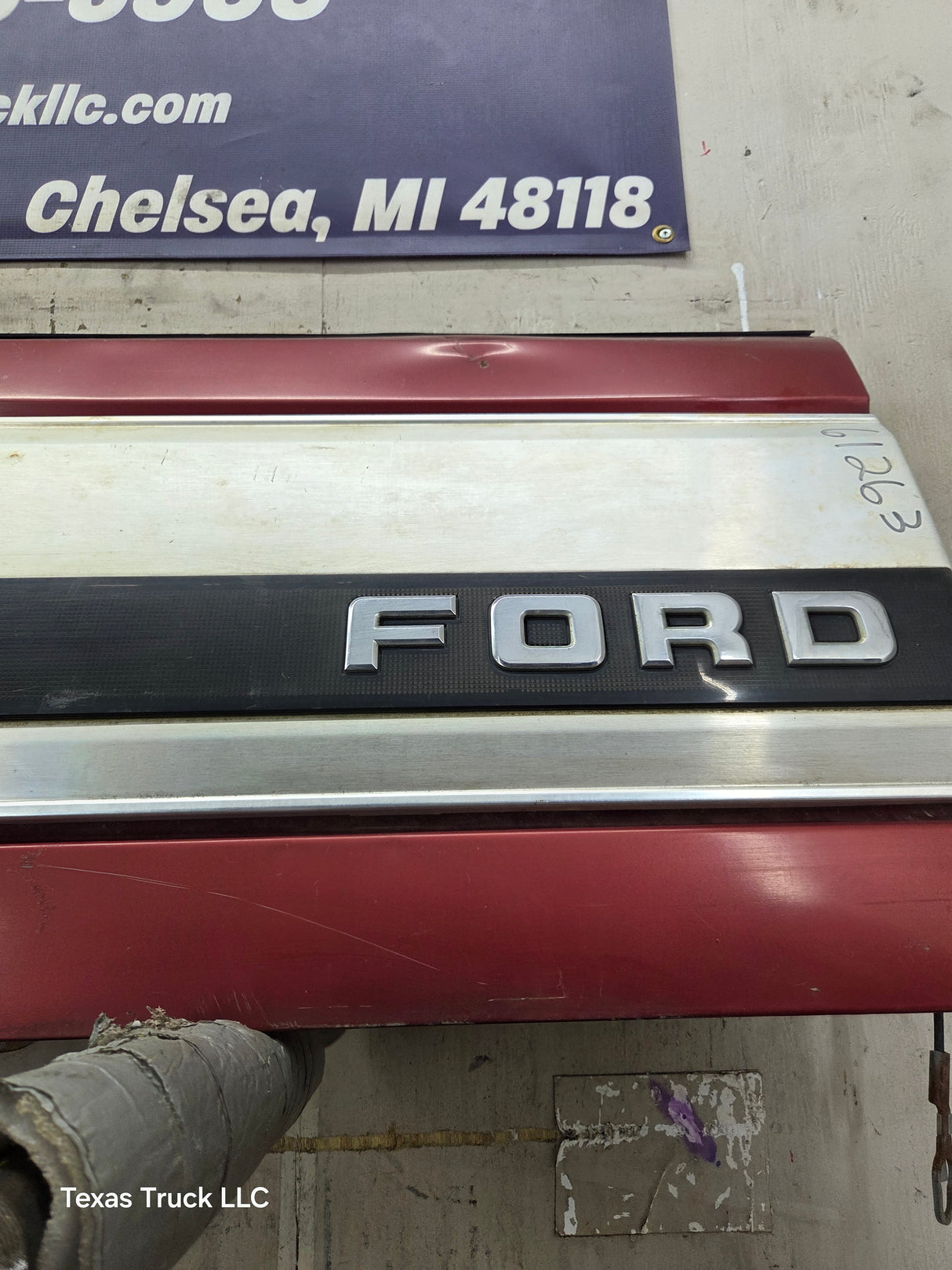 1980-1986 Bullnose / Bricknose / OBS Ford F100 F150 F250 F350 Tailgate
