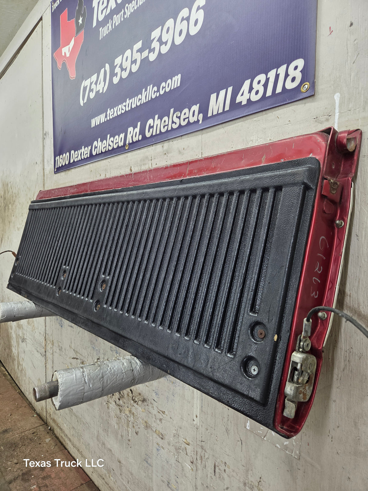 1980-1986 Bullnose / Bricknose / OBS Ford F100 F150 F250 F350 Tailgate