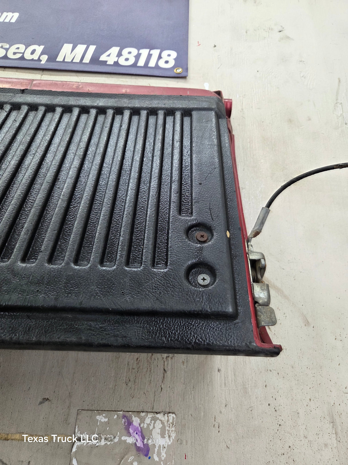 1980-1986 Bullnose / Bricknose / OBS Ford F100 F150 F250 F350 Tailgate