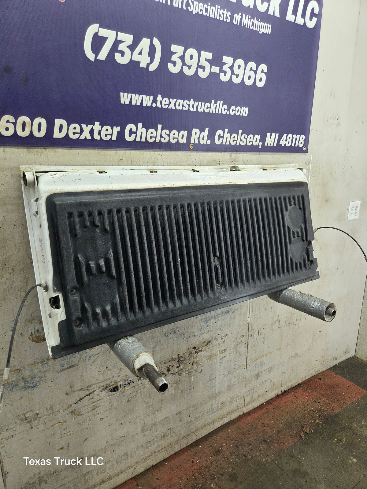 1997-2003 Ford F150 Step Side / Flare Side Tailgate