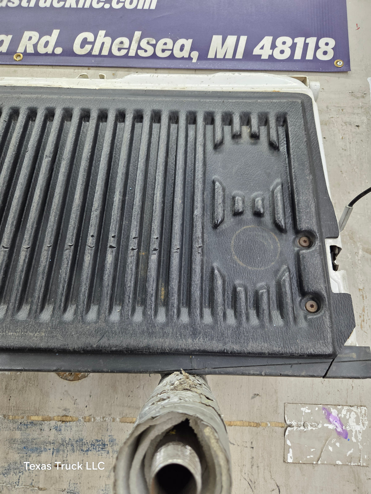 1997-2003 Ford F150 Step Side / Flare Side Tailgate